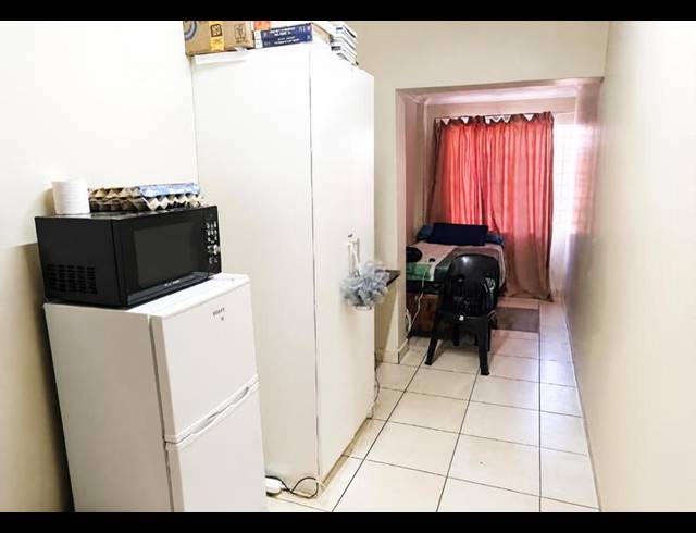 8 BEDROOM PROPERTY TO RENT IN DIE BULT